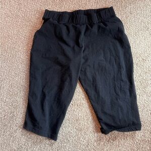 Startas Black Capri Pants Elastic Waist Casual